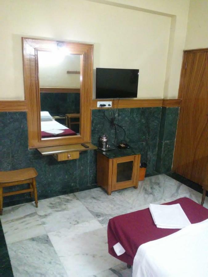 Sarmani Hotels Pvt. Ltd Chennai Exterior photo